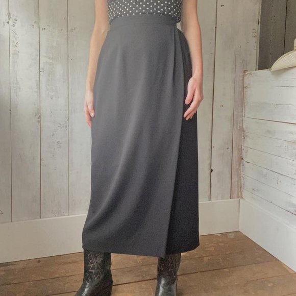 Jones New York Dresses & Skirts - 90's Jones New York Black Maxi Skirt